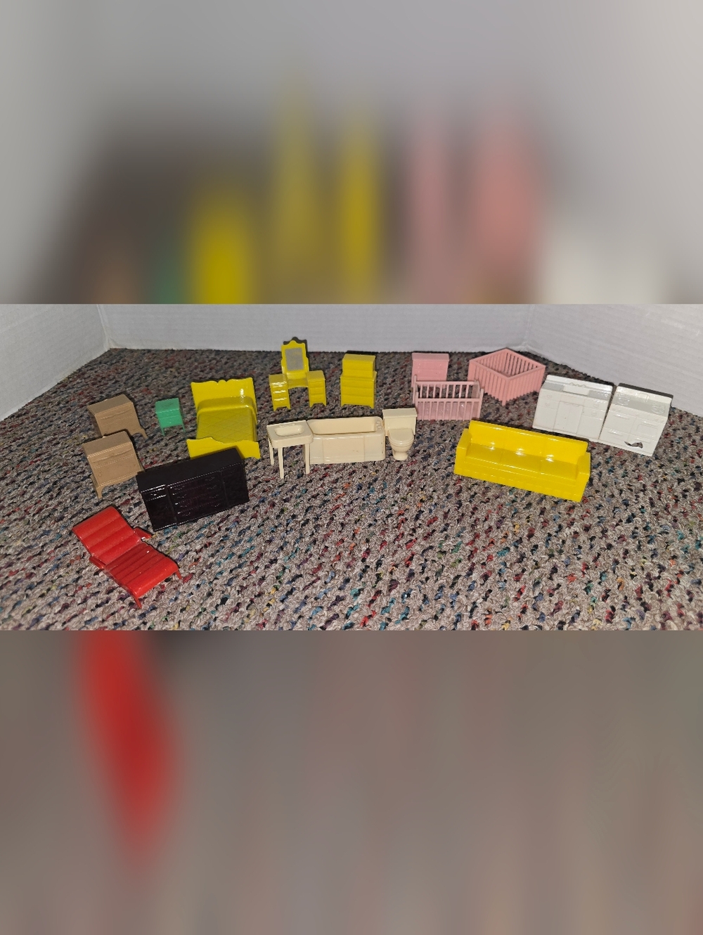 Marx Brand Vintage Dollhouse Furniture LOT of 17 Plastic Bathroom Bedroom Crib